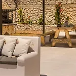 Deos Villa *