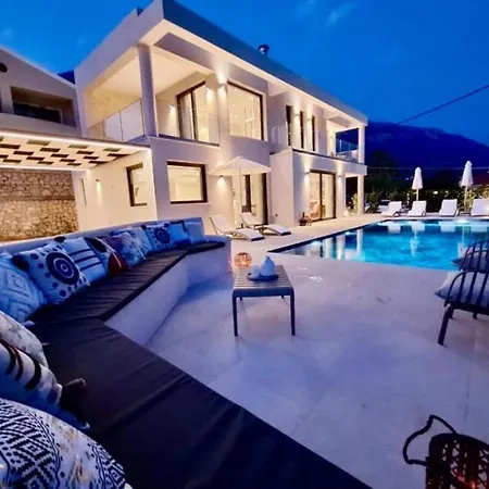 Villa Deos