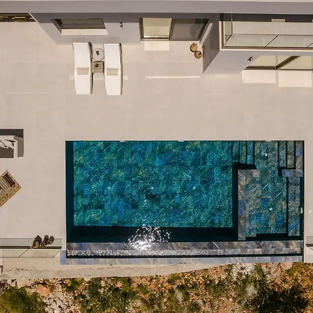 Villa Deos *