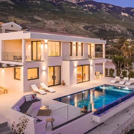 Deos Villa *